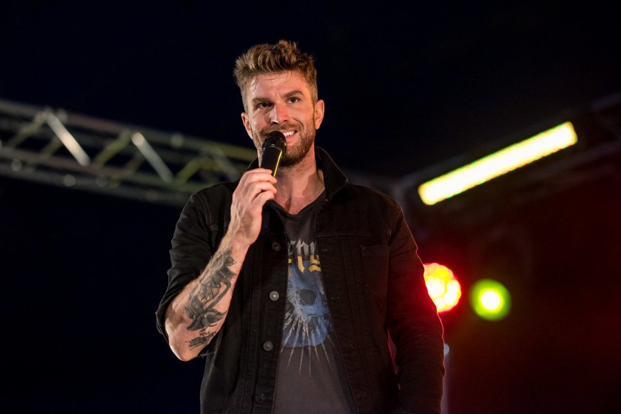 Joel Dommett has everyone in stitches at the Alternative Stage
