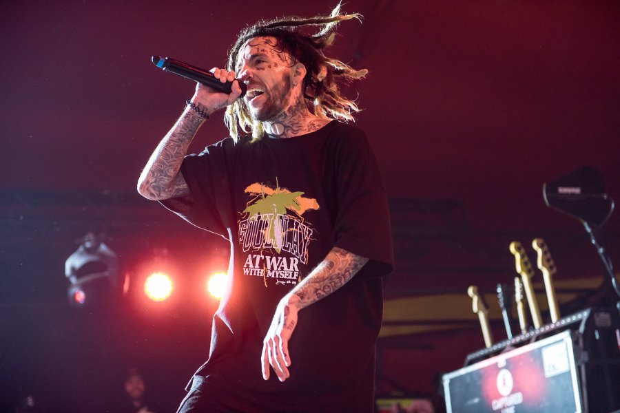 $uicideboy$ open massive mosh pit
