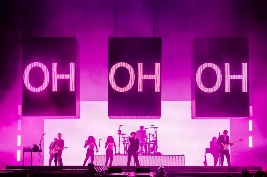 the 1975 perform at leeds festival 2019 4