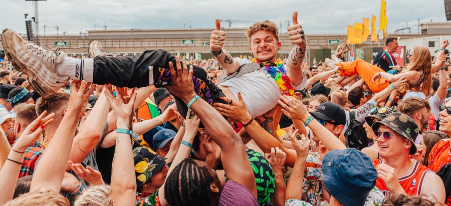 81 Leeds Festival 2023 photos which perfectly sum up the fun at