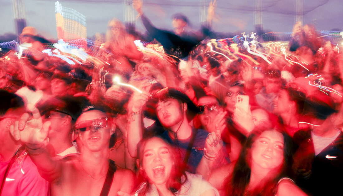 Fans smiling while at Leeds Festival
